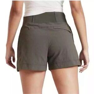Athleta Trekkie North Short Mountain Olive Green Outdoor shorts 16